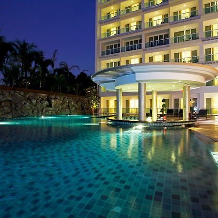 Centara Nova Hotel Pattaya Exterior photo