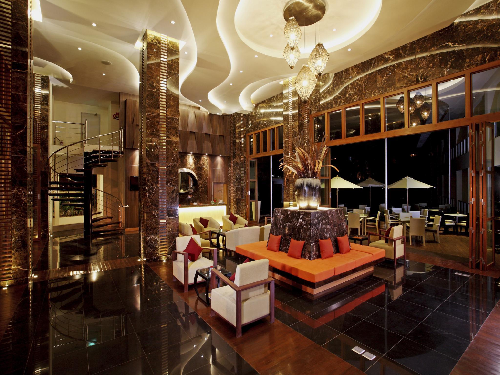 Centara Nova Hotel Pattaya Exterior photo