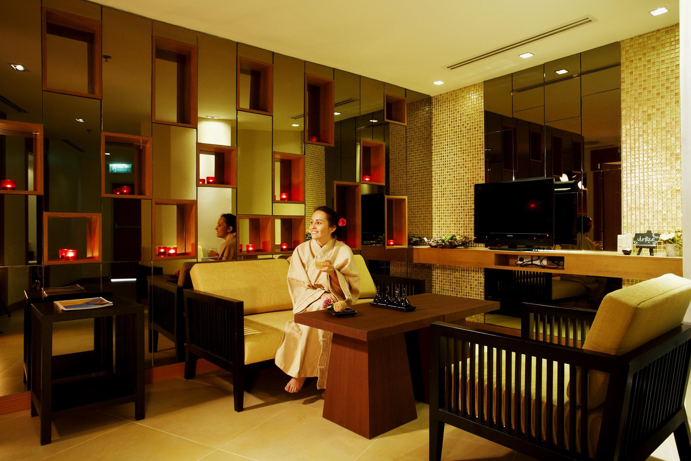 Centara Nova Hotel Pattaya Exterior photo