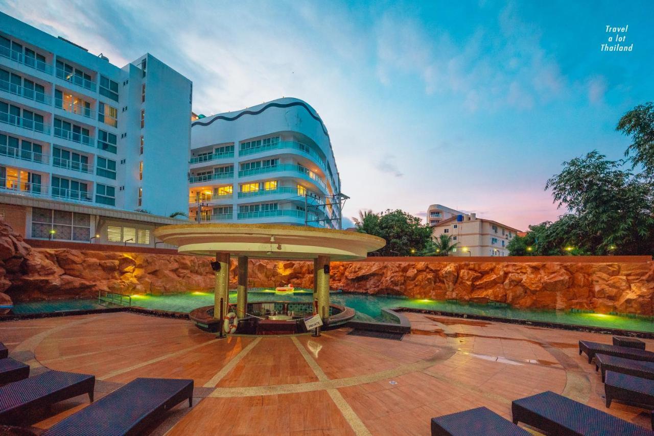 Centara Nova Hotel Pattaya Exterior photo
