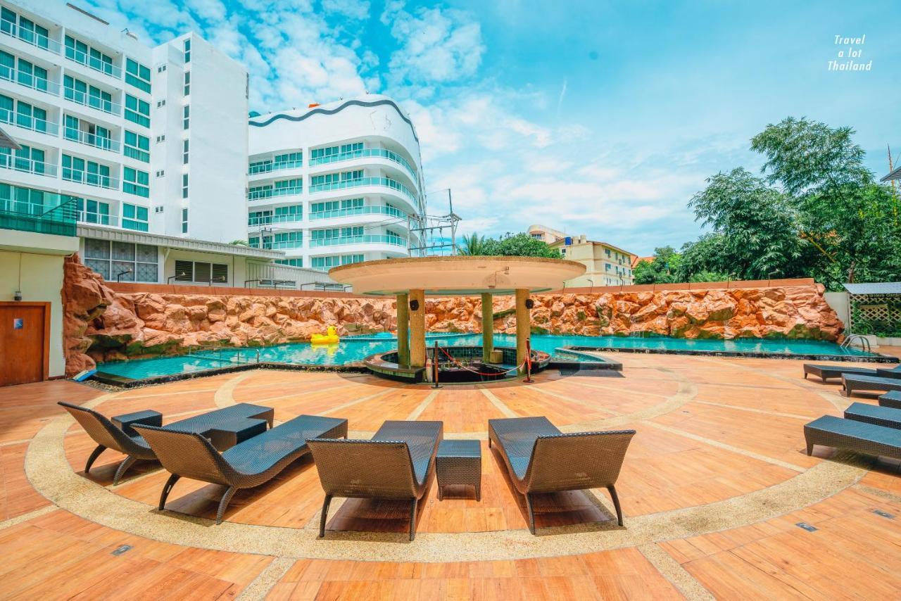 Centara Nova Hotel Pattaya Exterior photo
