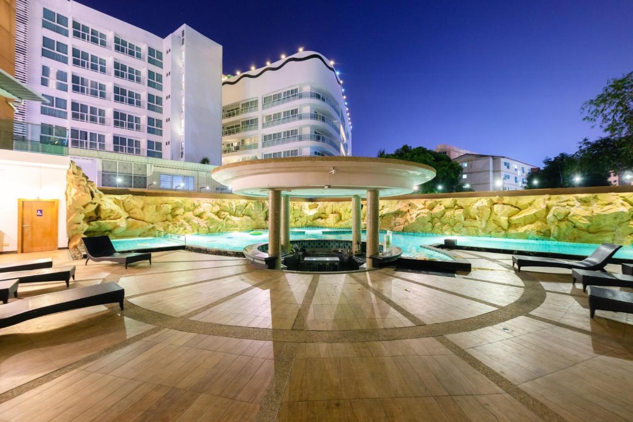 Centara Nova Hotel Pattaya Exterior photo