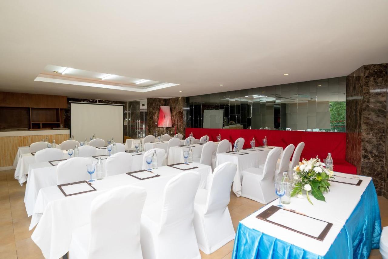 Centara Nova Hotel Pattaya Exterior photo
